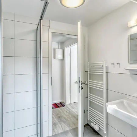 아파트 3 Bedroom Stunning In *