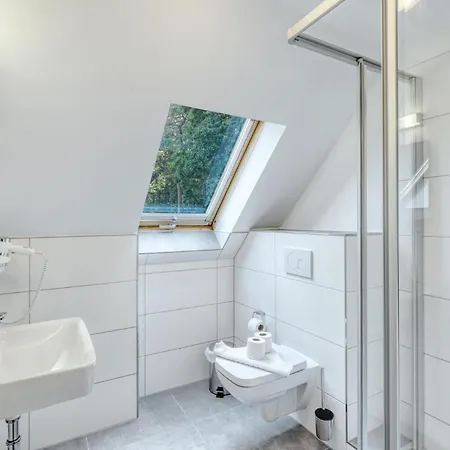 3 Bedroom Stunning In 아파트 *