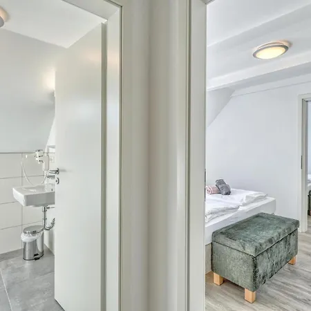 3 Bedroom Stunning In 아파트