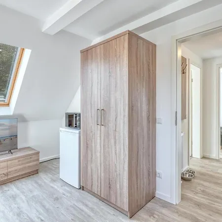 3 Bedroom Stunning In *