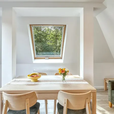 아파트 3 Bedroom Stunning In