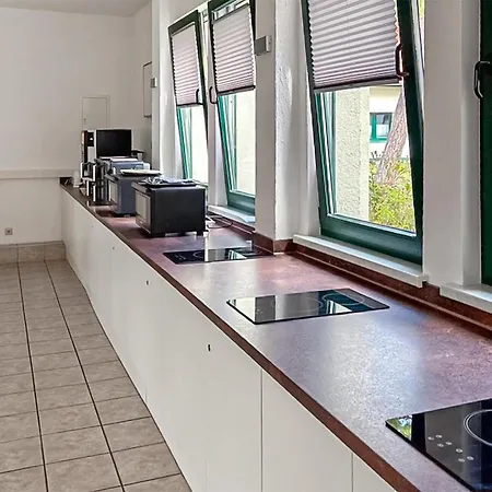 3 Bedroom Stunning In 아파트 *